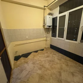 In Baku 70.0 m² apartment is for rent - Image 4