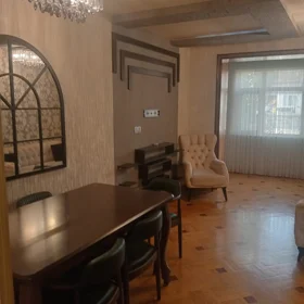 In Baku 60.0 m² apartment is for rent - Image 3