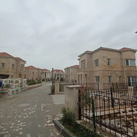 In Sabunçu rayonu 230.0 m² house with 4.0 rooms is for sale - Image 4