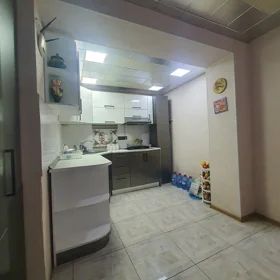 In Baku 70.0 m² apartment is for sale - Image 7