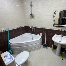 In Baku 65.0 m² apartment is for sale - Image 2