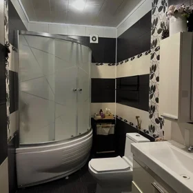 In Baku 84.0 m² apartment is for sale - Image 3