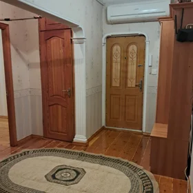 In Baku 80.0 m² apartment is for rent - Image 9