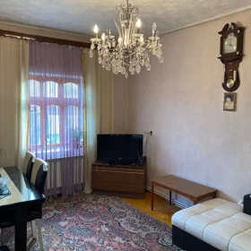 In Baku 172.0 m² house with 6.0 rooms is for sale - Image 3