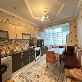 In Baku 100.0 m² apartment is for sale - Image 4