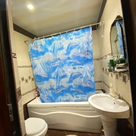 In Baku 100.0 m² apartment is for sale - Image 9