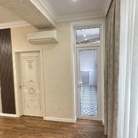In Baku 100.0 m² apartment is for sale - Image 2