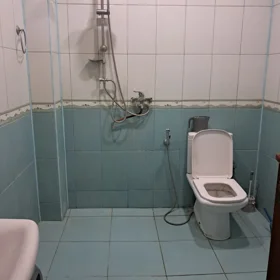 In Binəqədi rayonu 300.0 m² house with 9.0 rooms is for rent - Image 5
