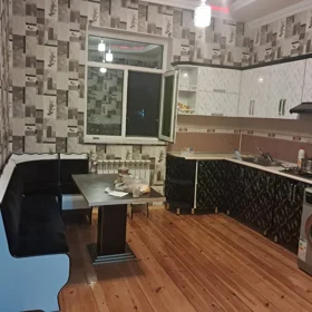In Binəqədi rayonu 300.0 m² house with 9.0 rooms is for rent - Image 7