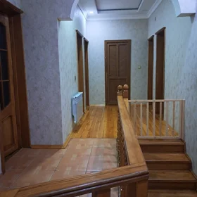 In Binəqədi rayonu 300.0 m² house with 9.0 rooms is for rent - Image 9