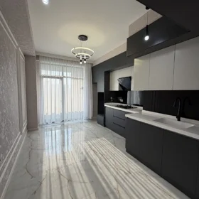 In Baku 130.0 m² apartment is for sale - Image 9