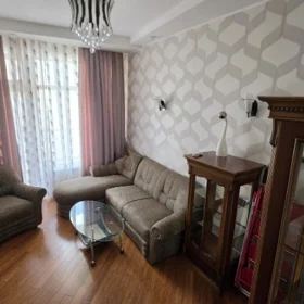 In Baku 175.0 m² apartment is for rent - Image 3