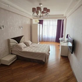 In Baku 175.0 m² apartment is for rent - Image 6