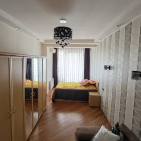In Baku 175.0 m² apartment is for rent - Image 8