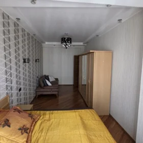 In Baku 175.0 m² apartment is for rent - Image 9