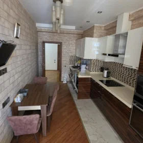 In Baku 175.0 m² apartment is for rent - Image 10