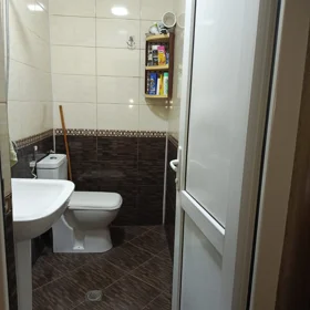 In Baku 120.0 m² apartment is for sale - Image 3