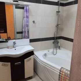 In Baku 90.0 m² apartment is for rent - Image 5