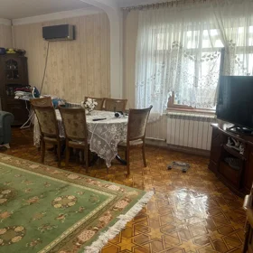 In Baku 110.0 m² apartment is for sale - Image 10