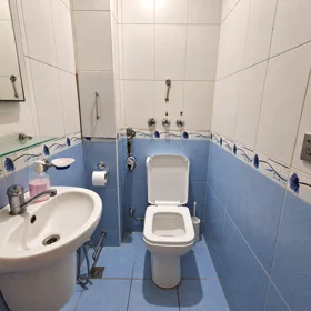 In Baku 110.0 m² apartment is for rent - Image 7
