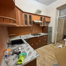 In Baku 75.0 m² apartment is for rent - Image 9