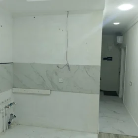 In Baku 70.0 m² apartment is for sale - Image 10