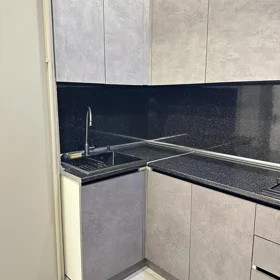 In Baku 70.0 m² apartment is for rent - Image 3
