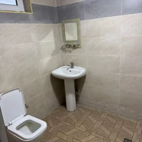In Baku 105.0 m² house with 2.0 rooms is for rent - Image 6