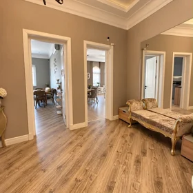 In Baku 235.0 m² apartment is for rent - Image 3