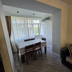 In Baku 70.0 m² apartment is for sale - Image 6
