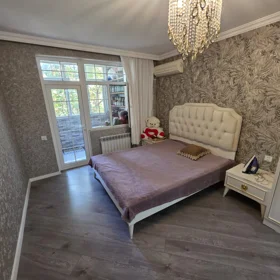 In Baku 70.0 m² apartment is for sale - Image 8