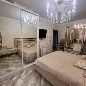 In Baku 70.0 m² apartment is for sale - Image 5