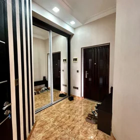 In Baku 70.0 m² apartment is for sale - Image 6