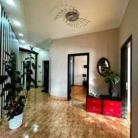 In Baku 70.0 m² apartment is for sale - Image 7