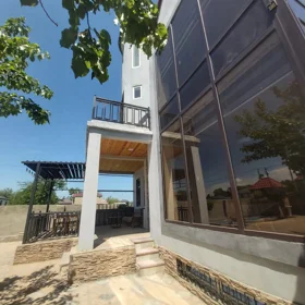 In nan 174.0 m² house with 5.0 rooms is for sale - Image 6