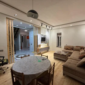In nan 174.0 m² house with 5.0 rooms is for sale - Image 8