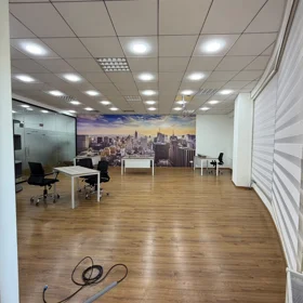 In Baku 80.0 m² office is for rent - Image 2