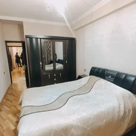 In Baku 130.0 m² apartment is for rent - Image 4
