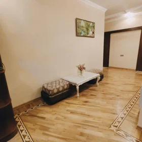 In Baku 130.0 m² apartment is for rent - Image 6