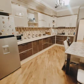 In Baku 130.0 m² apartment is for rent - Image 8