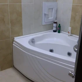 In Baku 130.0 m² apartment is for rent - Image 10
