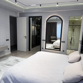 In Baku 131.0 m² apartment is for sale - Image 2