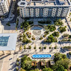 In Baku 131.0 m² apartment is for sale - Image 3