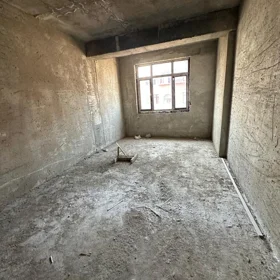 In Baku 75.0 m² apartment is for sale - Image 2