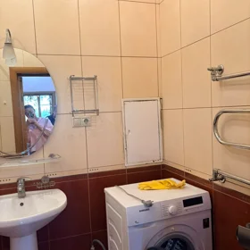 In Baku 120.0 m² apartment is for sale - Image 9