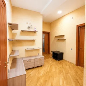 In Baku 150.0 m² apartment is for rent - Image 10