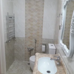 In Baku 70.0 m² apartment is for rent - Image 2