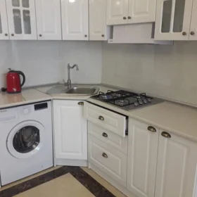 In Baku 70.0 m² apartment is for rent - Image 5