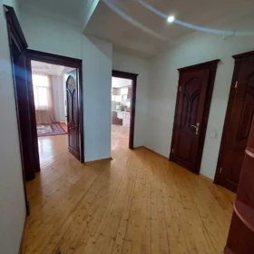 In Baku 75.0 m² apartment is for rent - Image 2