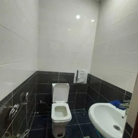 In Baku 75.0 m² apartment is for rent - Image 8